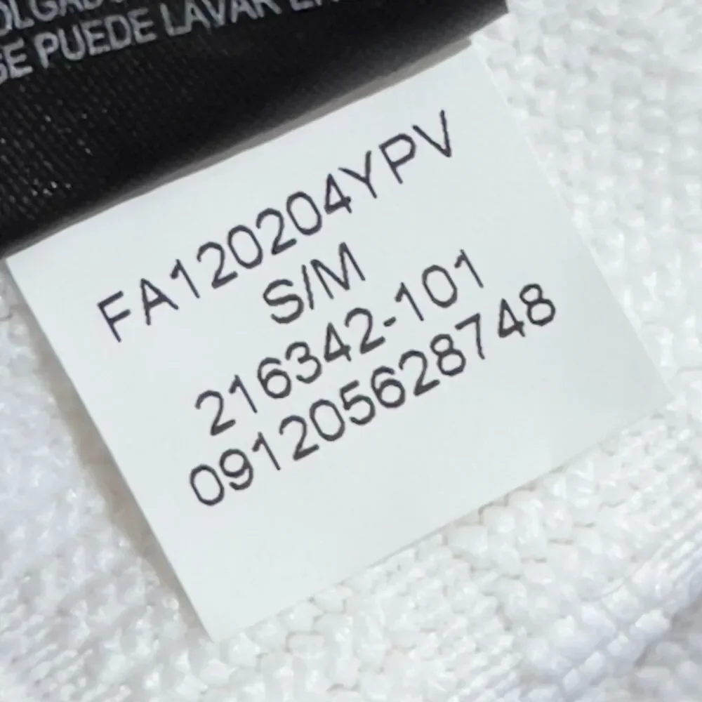 Jordan White and Blue Cap - Picture 10 of 10